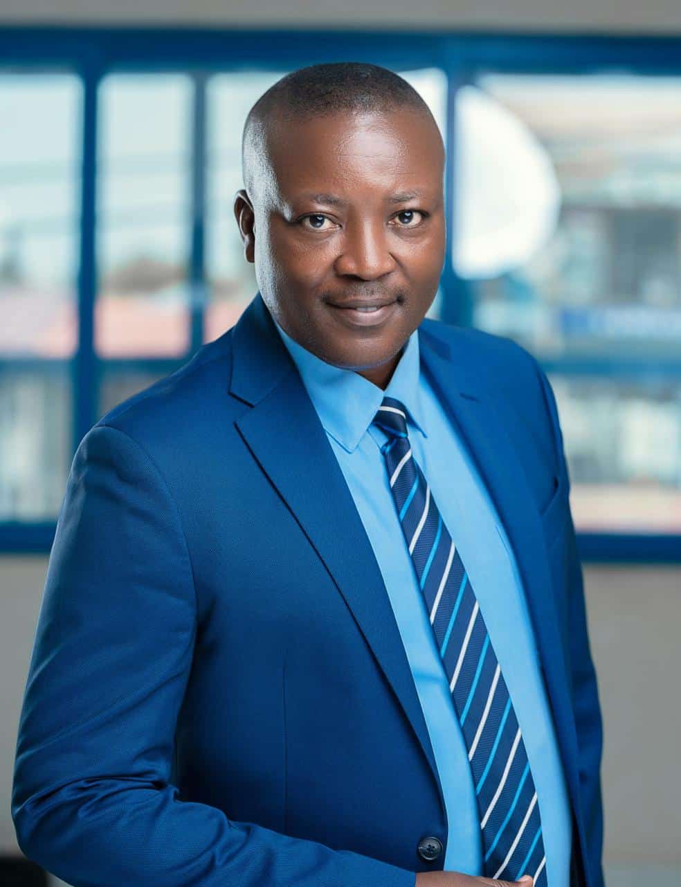 Banking customer service representative in professional business suit